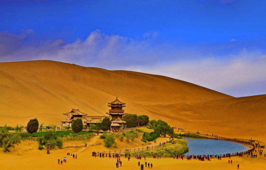 中国有一奇特景观，有沙漠第一泉之称，如今却靠人工续水“保命” ..
